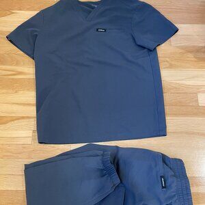 Jaanuu Men's Medium dark grey scrub set